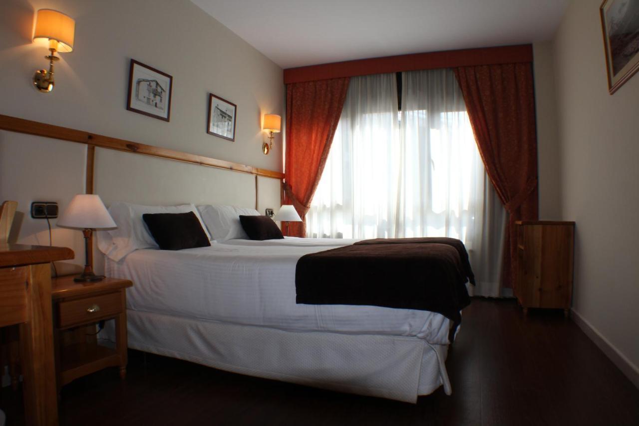 Hotel Meta Пас де ла Каса Екстериор снимка